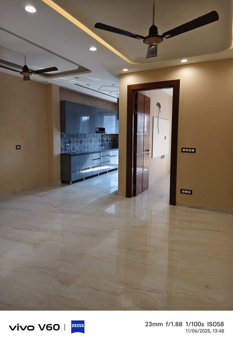 Room, rwa-apartments-sector-41 3 Bedroom 1500 Sq.Ft. Independent House In Sector 41 Noida 9408179