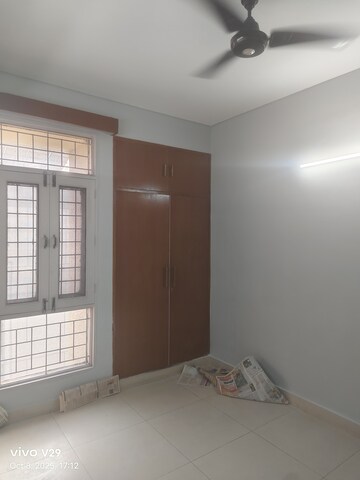 Bedroom in 3 BHK Apartment at Devindar Vihar, Sector 56 – for Rent