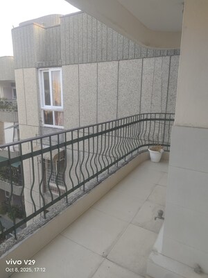 Balcony in 3 BHK Apartment at Devindar Vihar, Sector 56 – for Rent
