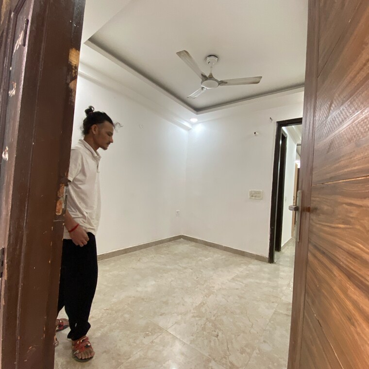 Room, chattarpur 3 Bedroom 1000 Sq.Ft. Builder Floor In Chattarpur Delhi 9408203