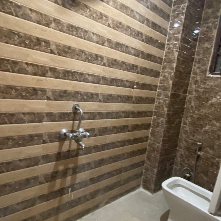 Attached Bathroom, chattarpur 3 Bedroom 1000 Sq.Ft. Builder Floor In Chattarpur Delhi 9408203