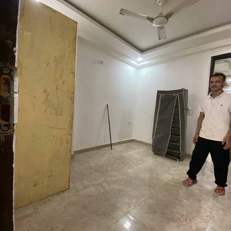 Room, chattarpur 3 Bedroom 1000 Sq.Ft. Builder Floor In Chattarpur Delhi 9408203