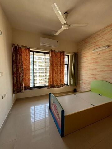 Bedroom in 3 BHK Apartment at Kalpataru Radiance, Goregaon West – for Rent