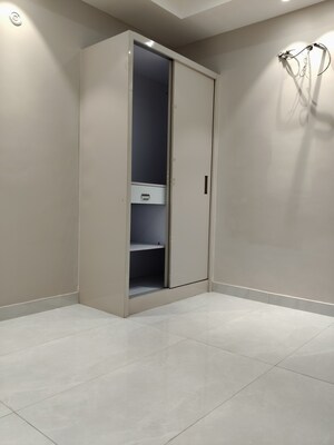 Room in 3 BHK Builder Floor at Himalaya Apartment Vasundhara, Vasundhara Sector 5 – for Sale