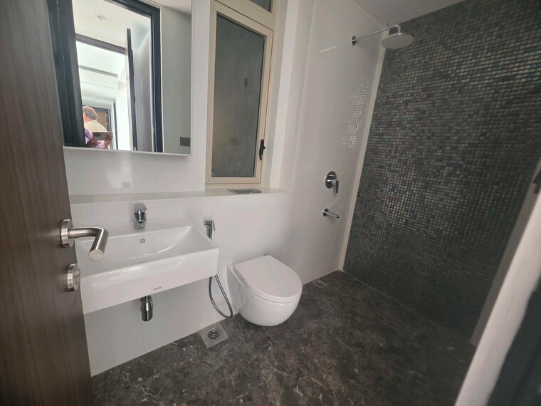 Bathroom, worli 3 Bedroom 1450 Sq.Ft. Apartment In Worli Mumbai 9408450