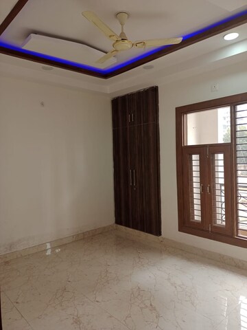 Room in 3 BHK Builder Floor at Rps Palms, Sector 88 – for Sale