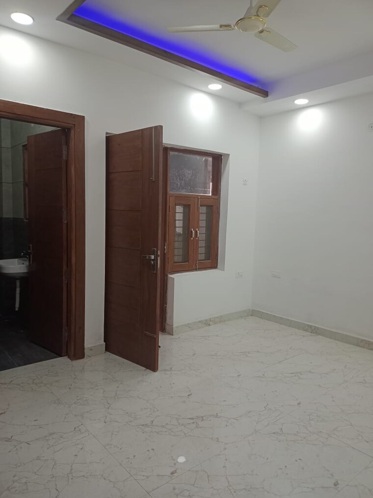 Room, rps-palms 3 Bedroom 1125 Sq.Ft. Builder Floor In Sector 88 Faridabad 9408591
