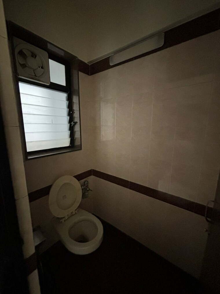 Bathroom, kalpataru-radiance 2 Bedroom 932 Sq.Ft. Apartment In Goregaon West Mumbai 9408474