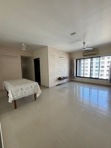 Room in 2 BHK Apartment at Kalpataru Radiance, Goregaon West – for Rent