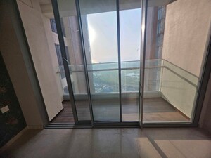 Building Lobby in 3 BHK Apartment at Piramal Mahalaxmi, Mahalaxmi – for Rent