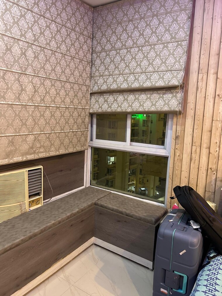 Room, faizabad road 3 Bedroom 1750 Sq.Ft. Apartment In Faizabad Road Lucknow 9408524