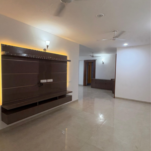 Room in 4 BHK Apartment at Shalimar Belvedere Court, Malesemau – for Sale