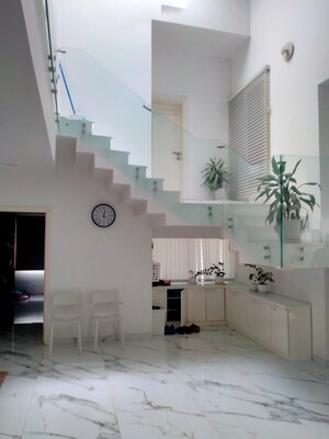  5 BHK Independent House at Karkhana – for Sale