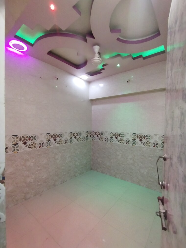 Bathroom, shree-sai-sundar-nagar-chs 1 Bedroom 350 Sq.Ft. Apartment In Lower Parel Mumbai 9408706