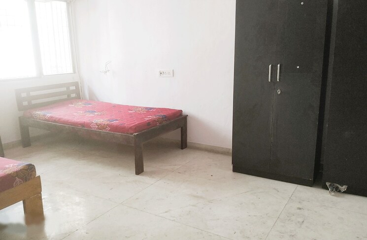 Room, bandra west Pg For Boys In Bandra West 9408490