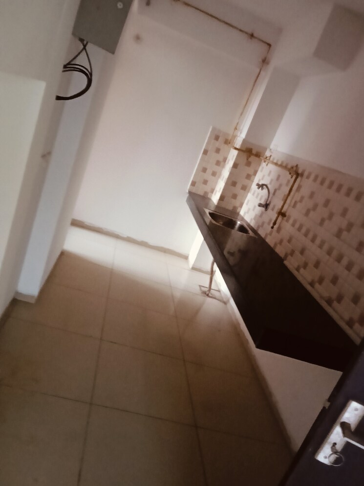 Bathroom, wave-dream-homes 2 Bedroom 808 Sq.Ft. Apartment In Wave City Ghaziabad 9408670