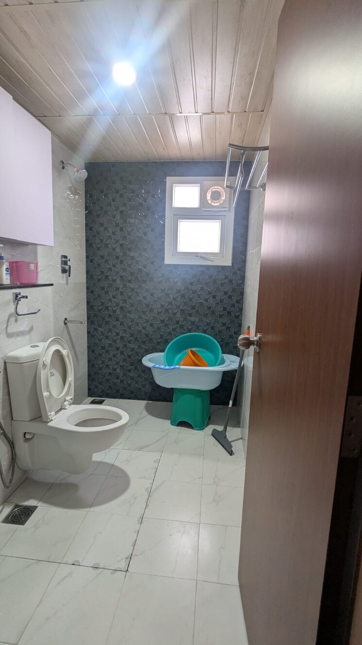 Bathroom, prestige-park-square 2 Bedroom 1130 Sq.Ft. Apartment In Bannerghatta Road Bangalore 9408654