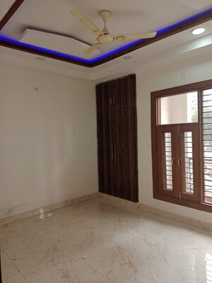 Room in 3 BHK Builder Floor at Rps Palms, Sector 88 – for Sale