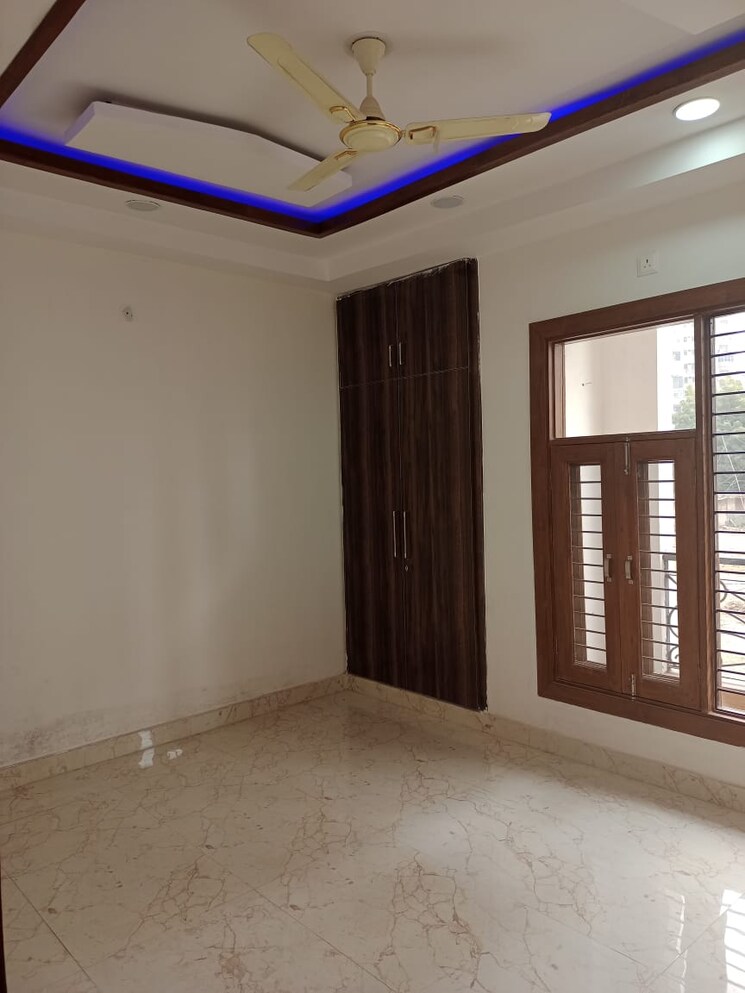 Room, rps-palms 3 Bedroom 1125 Sq.Ft. Builder Floor In Sector 88 Faridabad 9408740