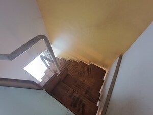 Furnished Amenities in 5 BHK Penthouse at Tulsi Villa Santacruz, Santacruz West – for Rent