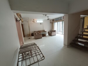 Living Room in 5 BHK Penthouse at Tulsi Villa Santacruz, Santacruz West – for Rent