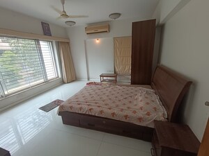 Bedroom in 5 BHK Penthouse at Tulsi Villa Santacruz, Santacruz West – for Rent