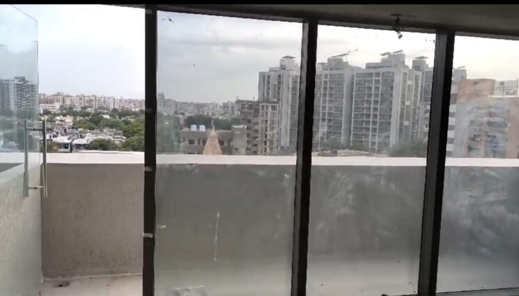 Swimming Pool, bhudarpura Commercial Office Space 1057 Sq.Ft. In Bhudarpura Ahmedabad 9408716