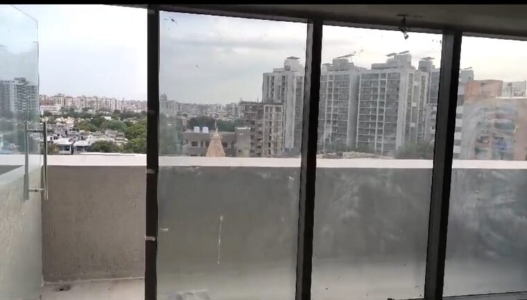 Swimming Pool, bhudarpura Commercial Office Space 1057 Sq.Ft. In Bhudarpura Ahmedabad 9408716