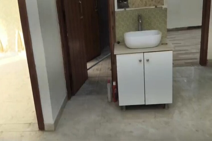 Bathroom, sector 15 dwarka 4 Bedroom 1247 Sq.Ft. Builder Floor In Sector 15 Dwarka Delhi 9408774