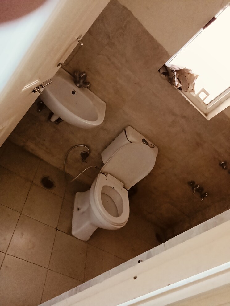 Bathroom, wave-dream-homes 1 Bedroom 578 Sq.Ft. Apartment In Wave City Ghaziabad 9408843