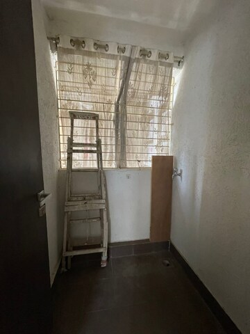 Corridor in 1.5 BHK Apartment at Lodha Vivant, Ghodbunder Road – for Rent