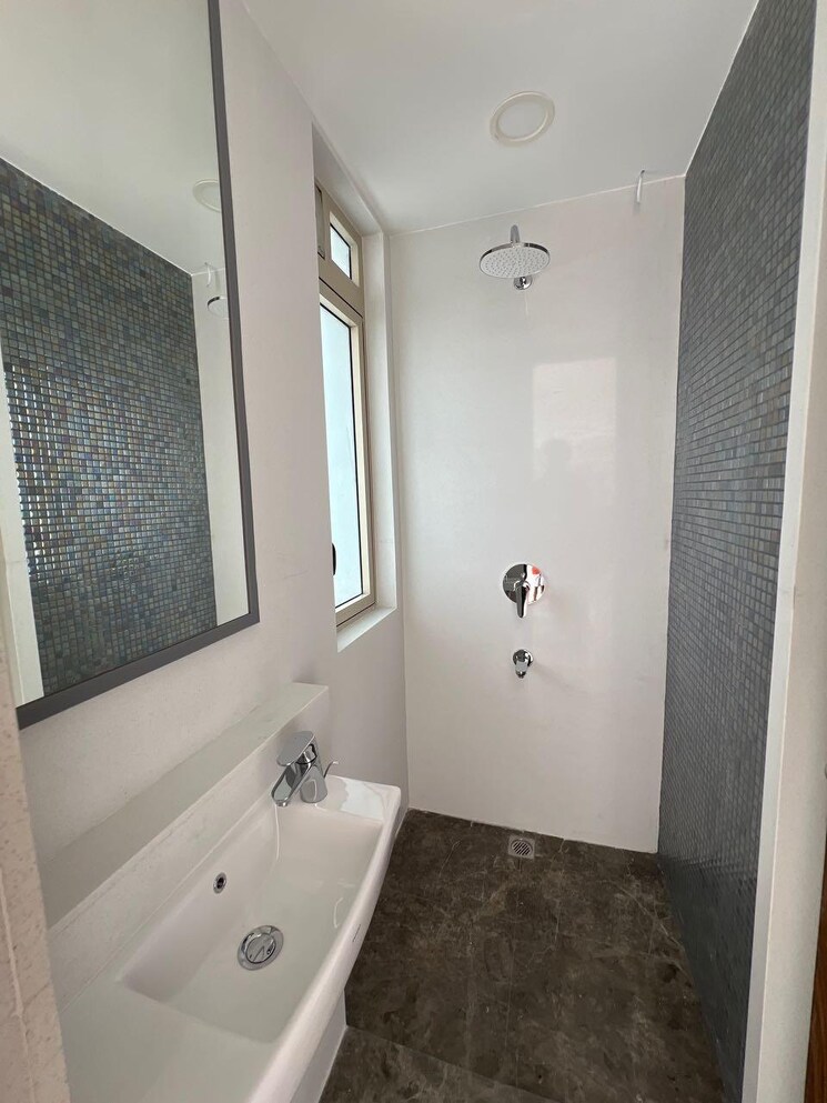 Bathroom, worli 3 Bedroom 1280 Sq.Ft. Apartment In Worli Mumbai 9408879