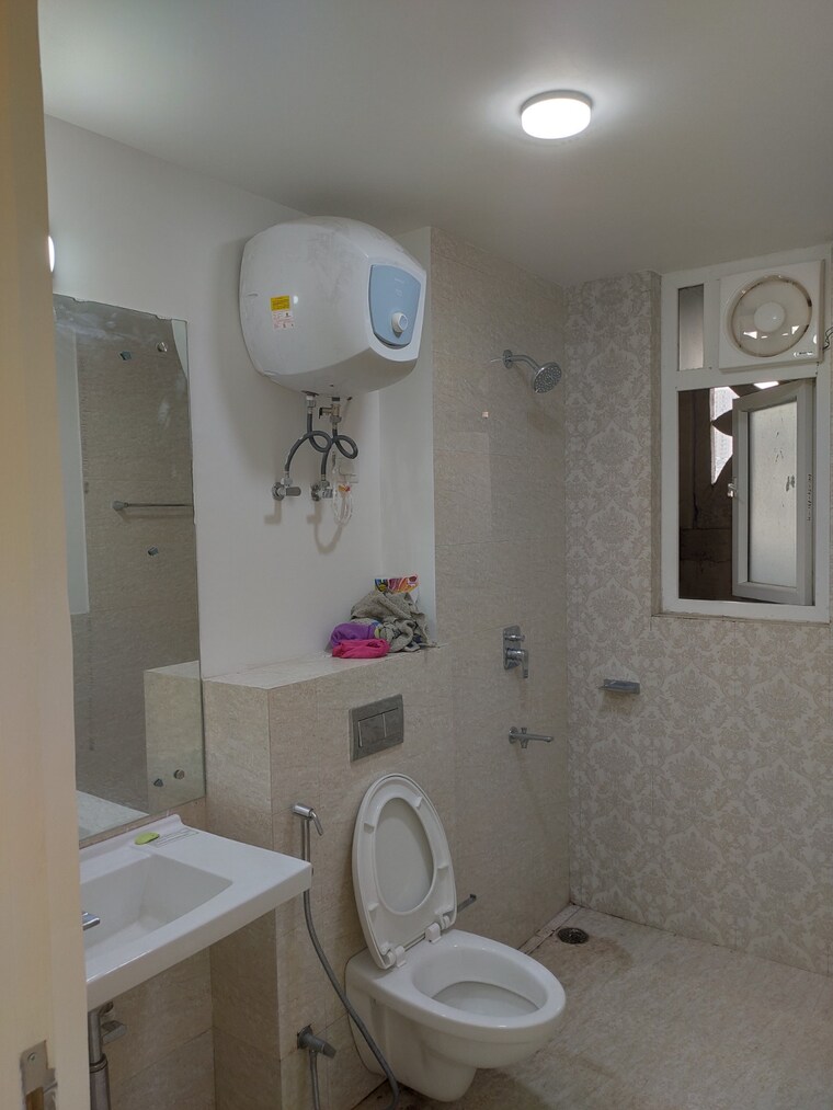 Bathroom, ats-le-grandiose 3 Bedroom 1625 Sq.Ft. Apartment In Sector 150 Noida 9409006