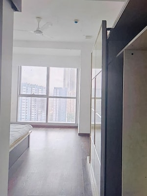 Room in 3 BHK Apartment at Prabhadevi – for Rent