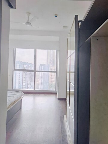 Room in 3 BHK Apartment at Prabhadevi – for Rent