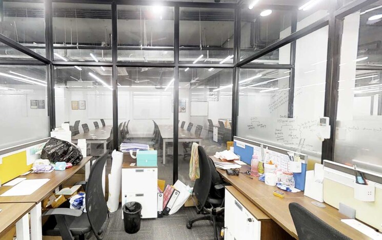 Team Area, vijay nagar Commercial Office Space 3200 Sq.Ft. In Vijay Nagar Indore 9407439