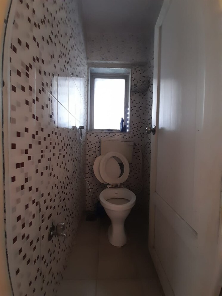 Attached Bathroom, royal-palms-diamond-isle-phase-iii 1 Bedroom 550 Sq.Ft. Apartment In Goregaon East Mumbai 9409073