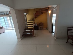 Staircase in 5 BHK Apartment at Tulsi Villa Santacruz, Santacruz West – for Rent