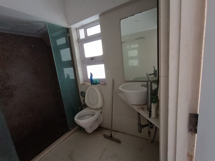 Bathroom, tulsi-villa-santacruz 5 Bedroom 1500 Sq.Ft. Apartment In Santacruz West Mumbai 9409071