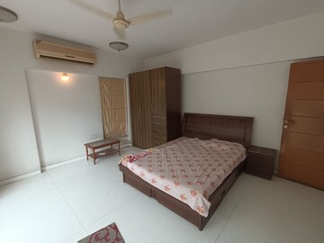 5 BHK Apartment For Rent in Tulsi Villa Santacruz, Santacruz West