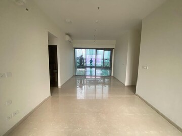 Building Lobby in 3 BHK Apartment at Mahalaxmi – for Rent