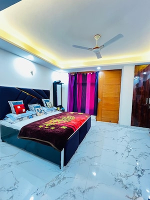 Bedroom in 1 BHK Builder Floor at Saket – for Rent