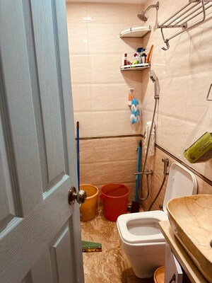 Bathroom in 2 BHK Apartment at DLH Sorrento, Veera Desai Road – for Sale