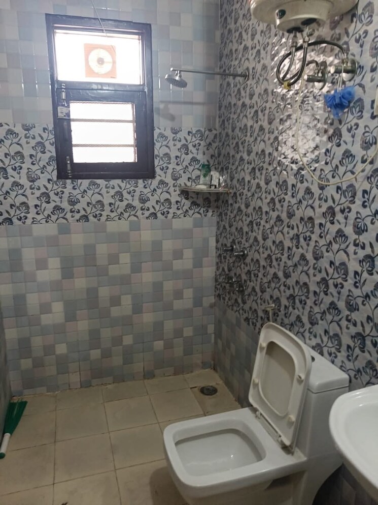 Bathroom, himagiri-enclave 2 Bedroom 450 Sq.Ft. Builder Floor In Burari Delhi 9409070