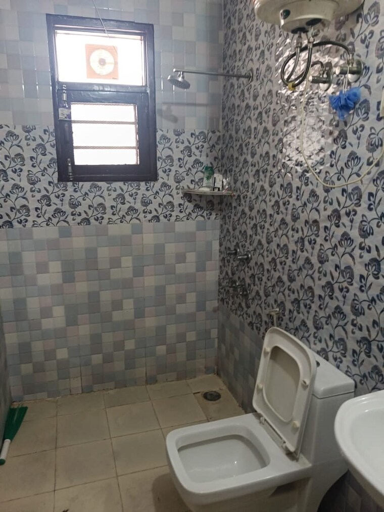Bathroom, himagiri-enclave 2 Bedroom 450 Sq.Ft. Builder Floor In Burari Delhi 9409070
