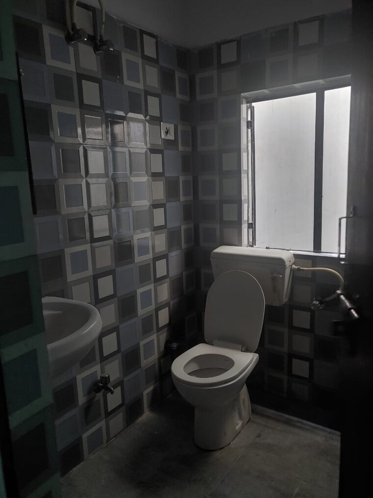 Bathroom, gomti nagar 3 Bedroom 1650 Sq.Ft. Independent House In Gomti Nagar Lucknow 9409134