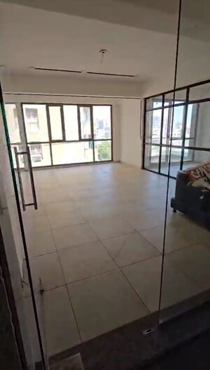 Room in  Office Space at Gurukul – for Rent