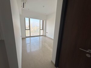 Room in 3 BHK Apartment at Worli – for Rent