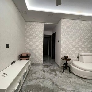 Bathroom in 1 BHK Apartment at Saroj Apartment Matunga, Matunga East – for Rent