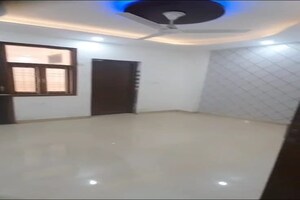 Room in 2 BHK Builder Floor at Sector 14 Dwarka – for Rent
